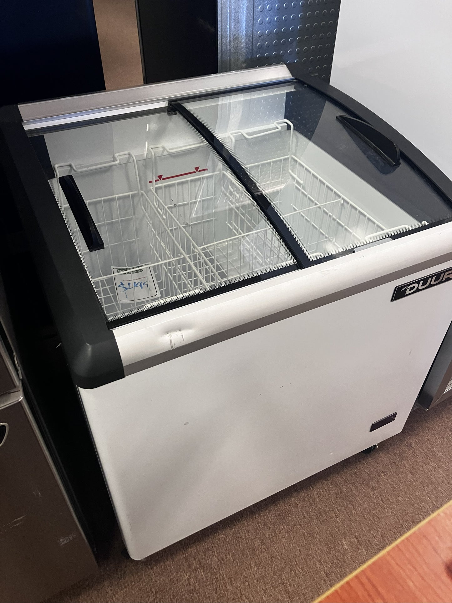 *Commercial Glass Door Chest Freezers 4.13 CU