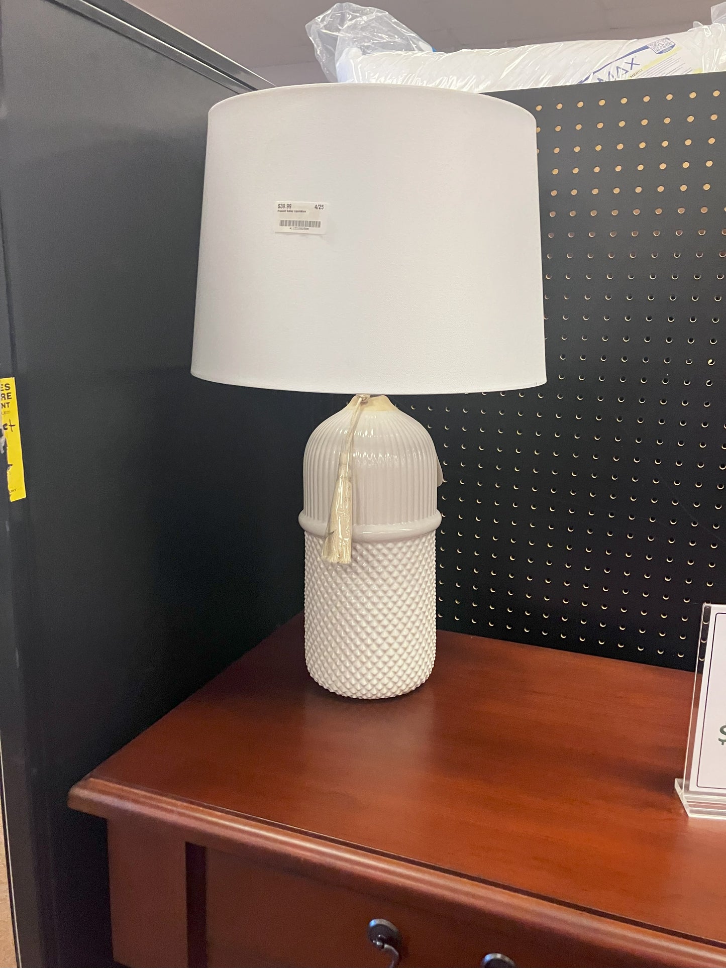 Table Lamp in White
