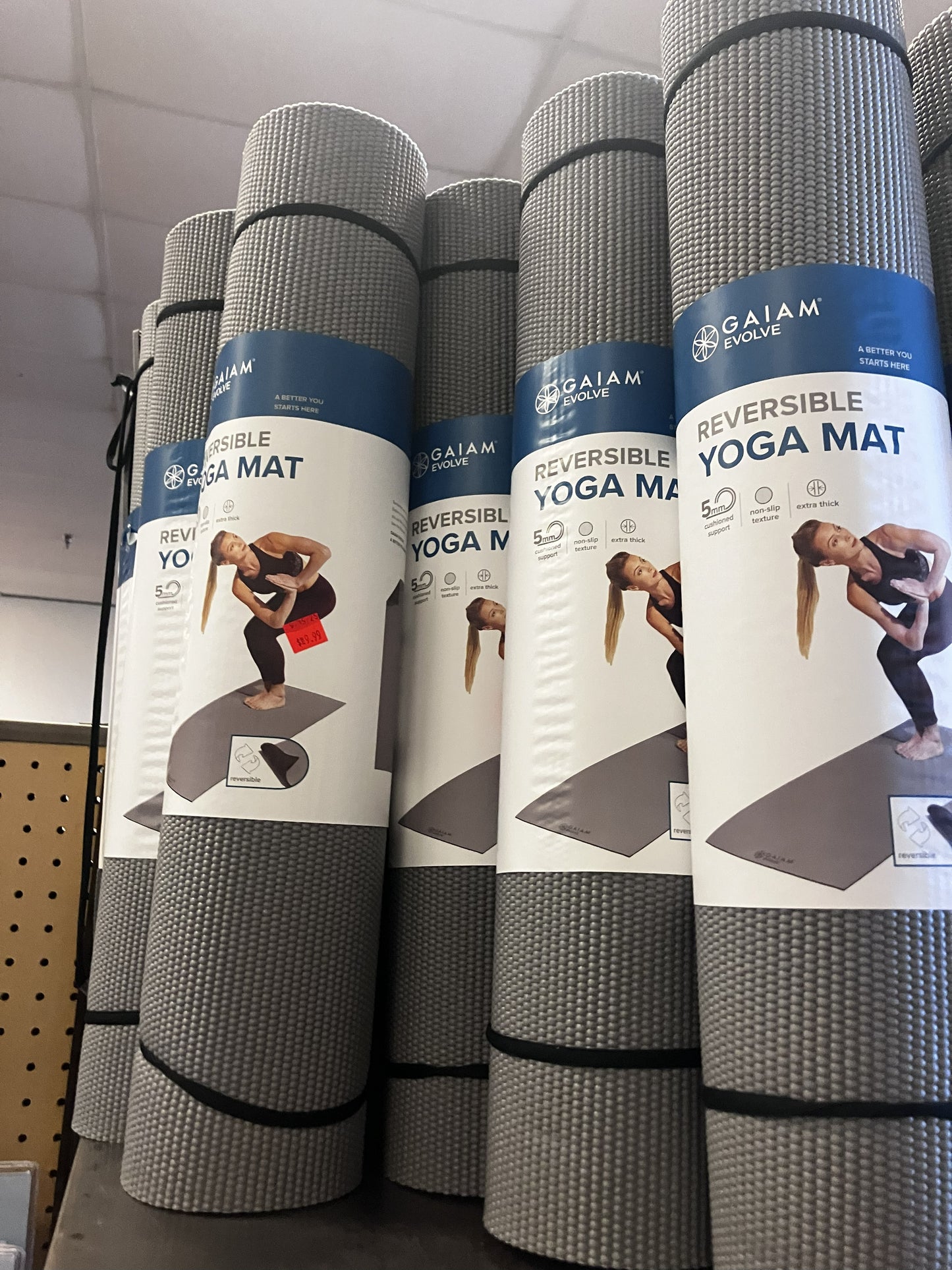 *Gaiam Evolve Reversible Yoga Mat