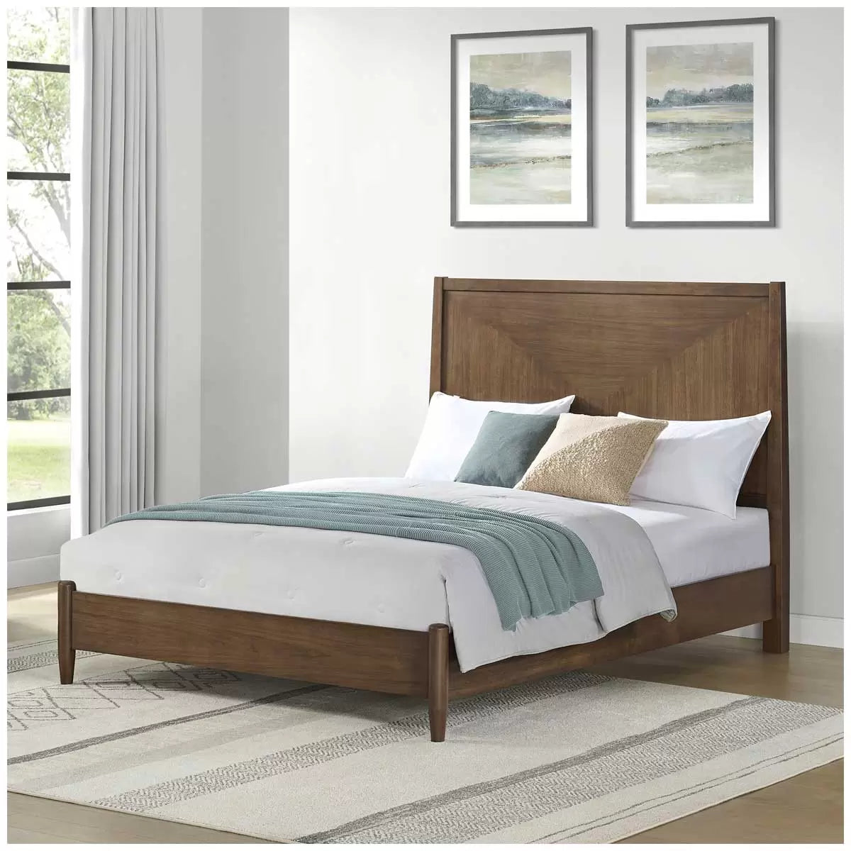 *Universal Broadmoore Powell Queen Bed